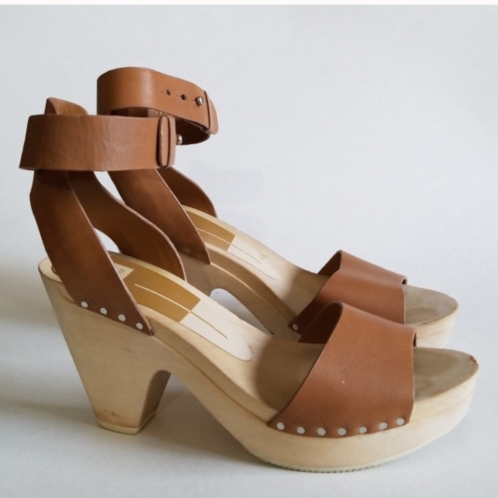 Dolce Vita Nalia Caramel Leather and Wood sandal